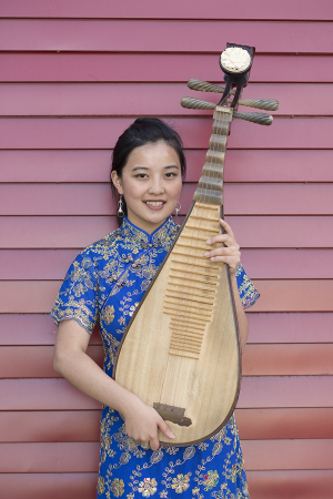 Read more about the article 2016-07-03 Virtuosos Concert: Wendy Zhou, Pipa 周晚濛, 琵琶